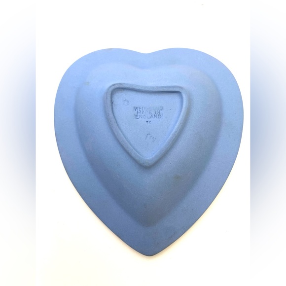 Wedgwood Jasperware (Pale Blue) Sweet Dish Set (Set of Four) - Picture 12 of 13